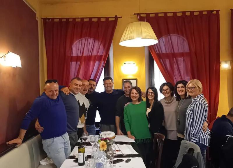 Festa per i cinquantenni di Petriolo tra risate e ricordi