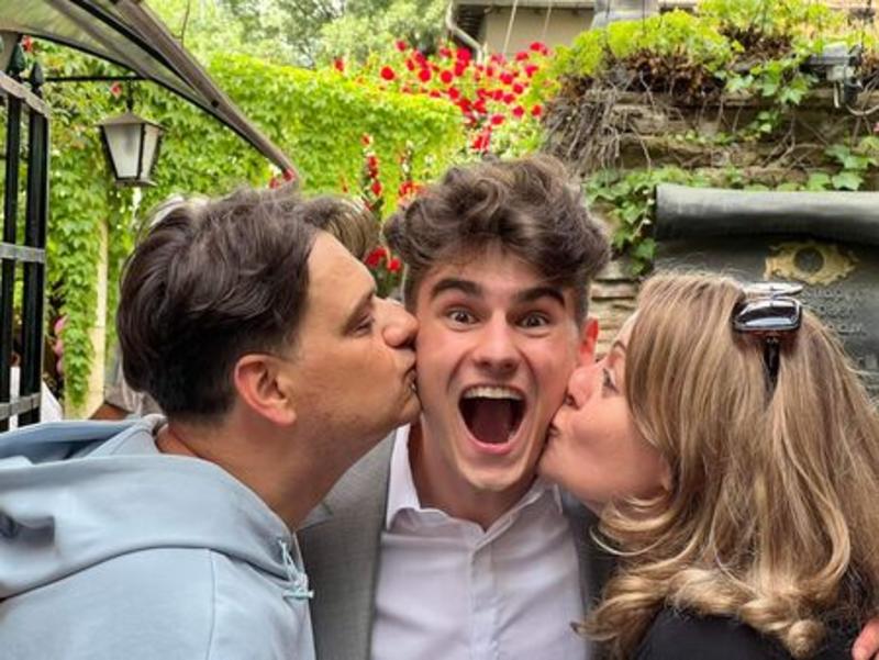 Министърът на културата отказва да подаде оставка заради гей екшъна