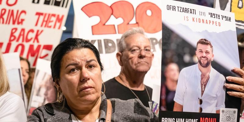 Hamas übergab Leichenteile von Ofir Tzarfati Hamas übergab Leichenteile von Ofir Tzarfati