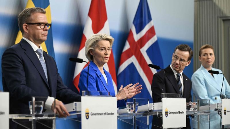 Von der Leyen: «Il prestito all'Ucraina è una proposta solida». Il sostegno dei Paesi nordici