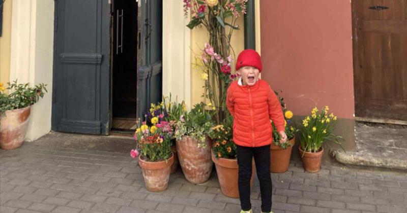 Hot dogs, Swedish songs and Monster Munch: raising a Third Country Kid Hot dogs, Swedish songs and Monster Munch: raising a Third Country Kid