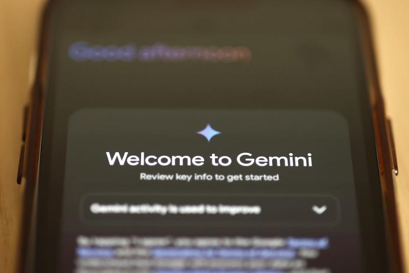 AI browser wars: How Gemini and Atlas are redefining the attention economy AI browser wars: How Gemini and Atlas are redefining the attention economy