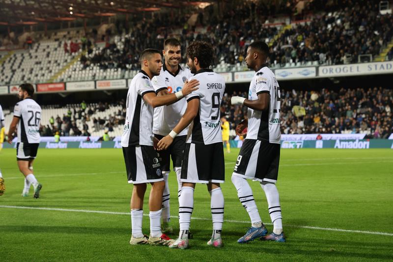 Shpendi e Berti fanno volare il Cesena, prima vittoria al Manuzzi