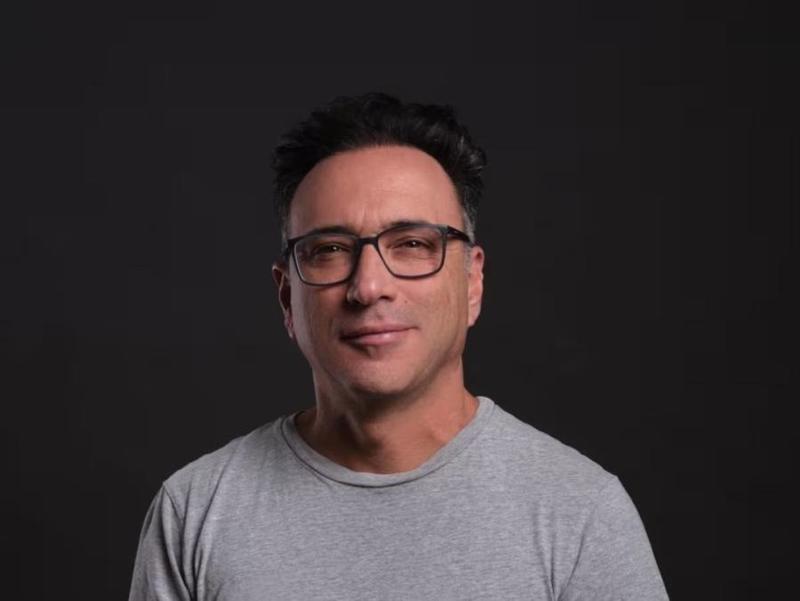 Carlos Galdós: Carlos Galdós: