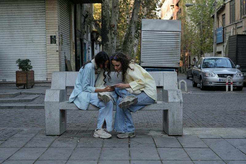 ‘I want my daughter to see a strong, free mother’: Iranian women keep hope alive with daily acts of resistance