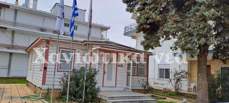 Χαλάει την… πιάτσα ...