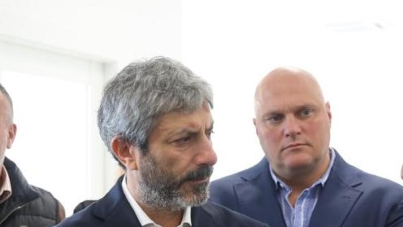 Stanislao Lanzotti: Â«Io e Roberto Fico amici dalle elementari. CosÃ¬ lâho convinto ad accettare gli ex azzurri e Armando CesaroÂ»