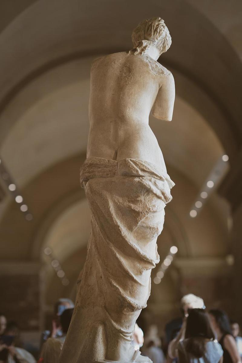 L’AI per denudare donne (o bambine). Perché il deepnude senza consenso è un esercizio di dominio. E un reato L’AI per denudare donne (o bambine). Perché il deepnude senza consenso è un esercizio di dominio. E un reato