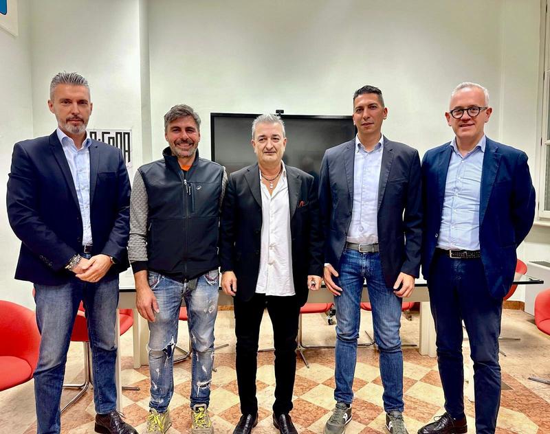 Salvato da arresto cardiaco in strada: il grazie ai soccorritori