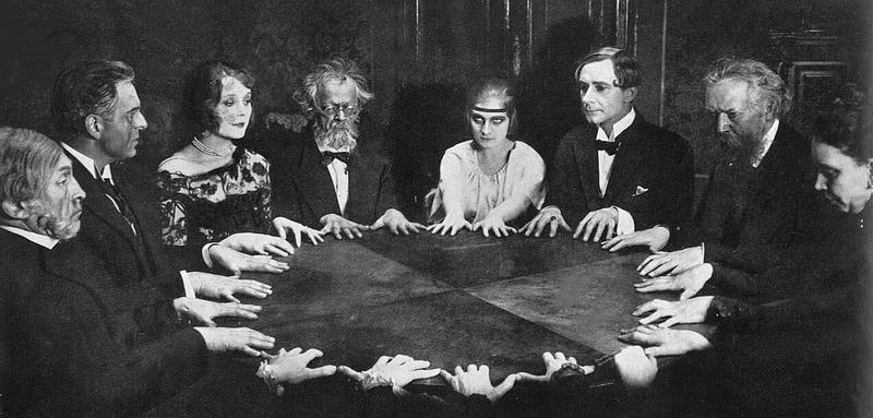 After the first world war, séances boomed – and dead soldiers ‘wrote’ home After the first world war, séances boomed – and dead soldiers ‘wrote’ home