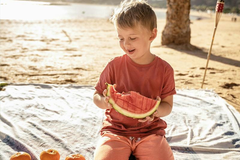 Faut-il limiter les fruits chez les enfants à cause du sucre ? Voici ce que dit la science