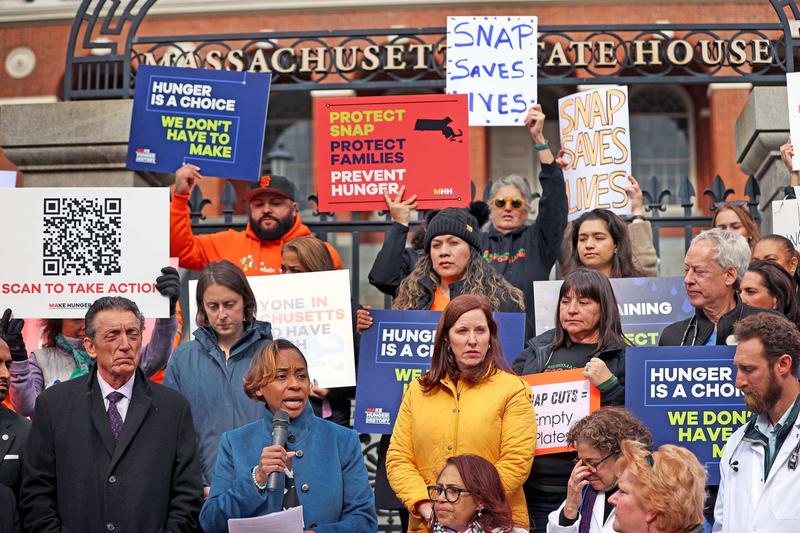 Attorneys General Sue Trump for Using Shutdown to Disrupt Food Aid for Millions Attorneys General Sue Trump for Using Shutdown to Disrupt Food Aid for Millions