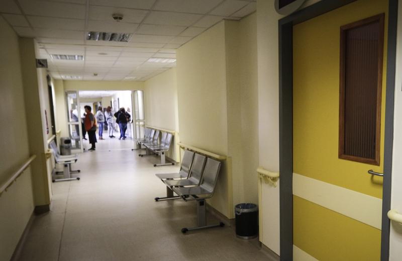 Μας κοστίζει (σε/η) ανθρωπιά Μας κοστίζει (σε/η) ανθρωπιά