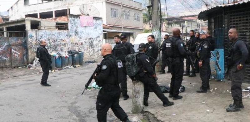 Castro contraria plano enviado ao STF e faz operação em zona de maior risco