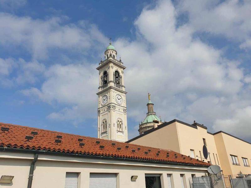 La campana comincia a suonare alle 6: Magenta si divide tra mattinieri o nottambuli