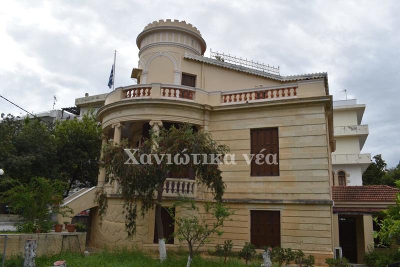 Δύο “γραμμές” για την...