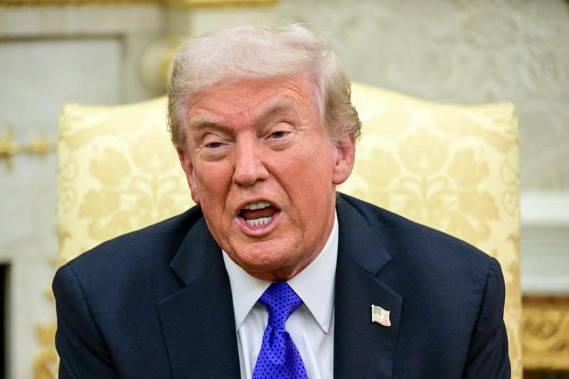 Trump Ballroom Fiasco Takes Worse Turn as Economic Data Gets Brutal