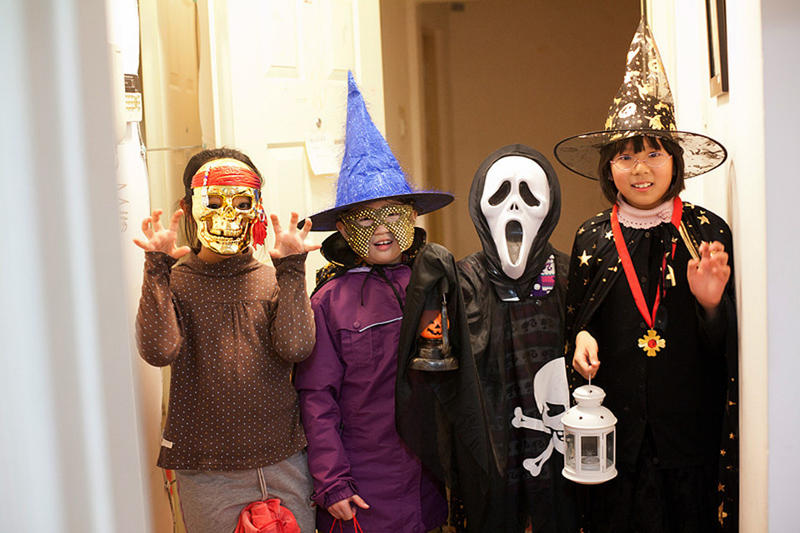 Parlare coi santi e i nostri cari. Ecco la differenza con Halloween