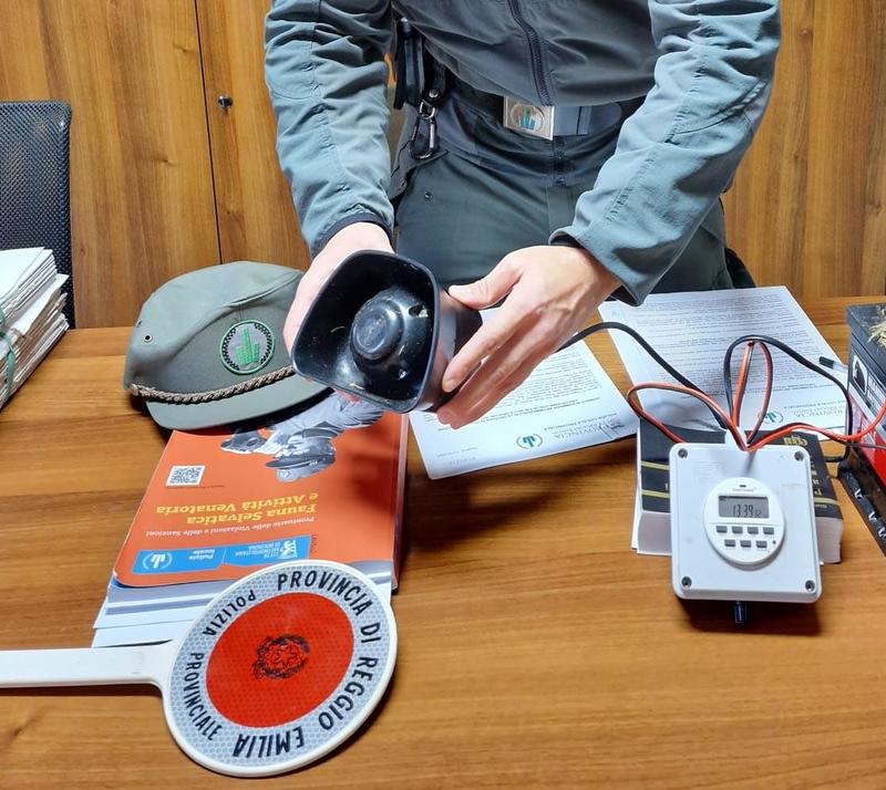 Castelnovo Sotto, caccia illegale con il ‘richiamo’ per le quaglie