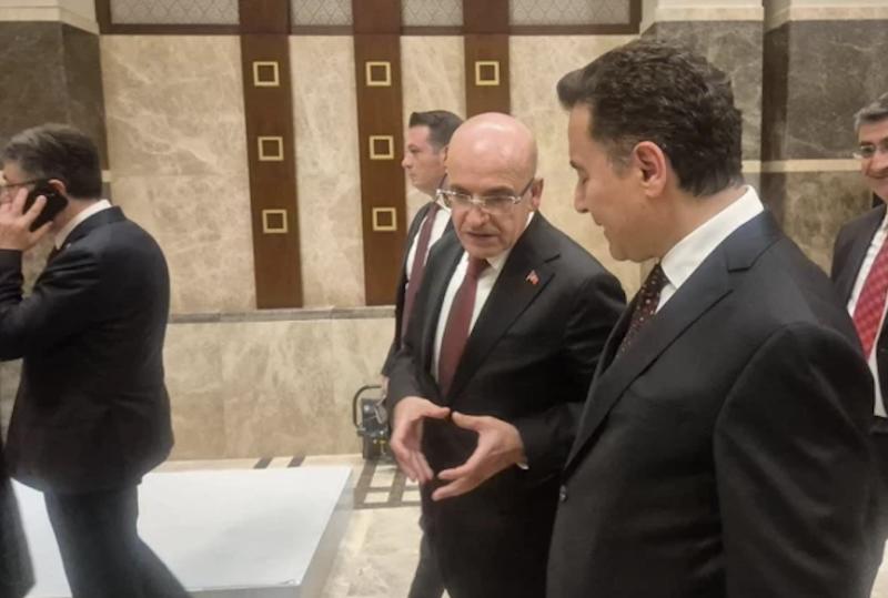 29 Ekim resepsiyonu ve AKP’den Ali Babacan’a ‘Sakın gelme!’ sesleri 29 Ekim resepsiyonu ve AKP’den Ali Babacan’a ‘Sakın gelme!’ sesleri