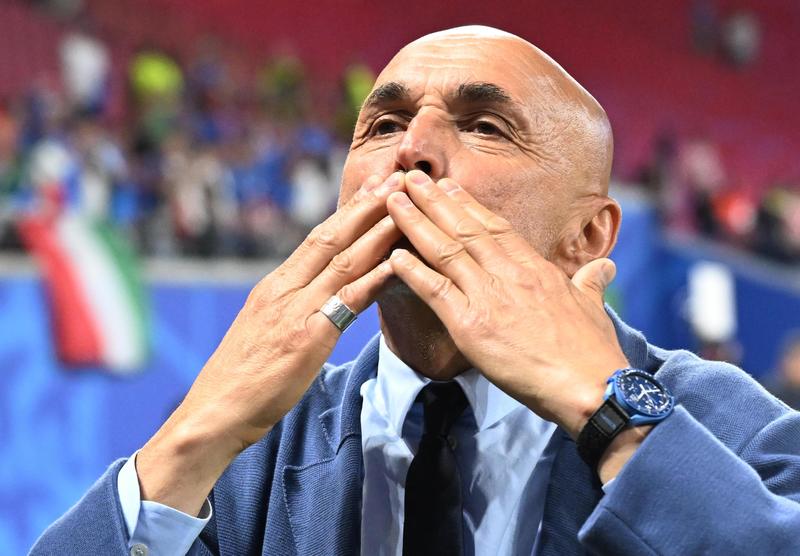 Luciano Spalletti ha firmato, è il nuovo allenatore della Juve: accordo fino al 2026