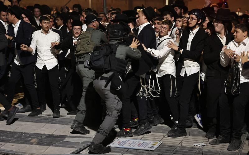 Hundreds of ultra-Orthodox men clash with cops at end of anti-enlistment protest Hundreds of ultra-Orthodox men clash with cops at end of anti-enlistment protest