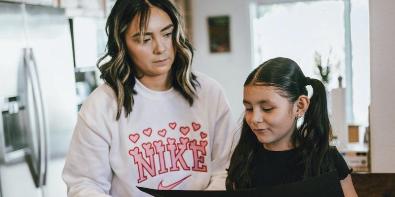 Many Gen X women were encouraged to be stay-at-home moms. Now, they say they were lied to.