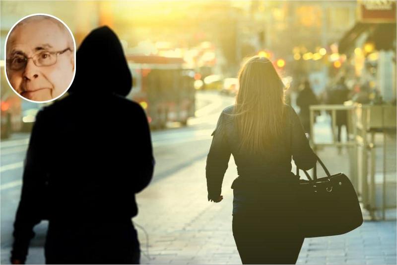 Picchiato dallo stalker per difendere la la vicina di casa: muore Salvatore Riccobene, 90enne eroe