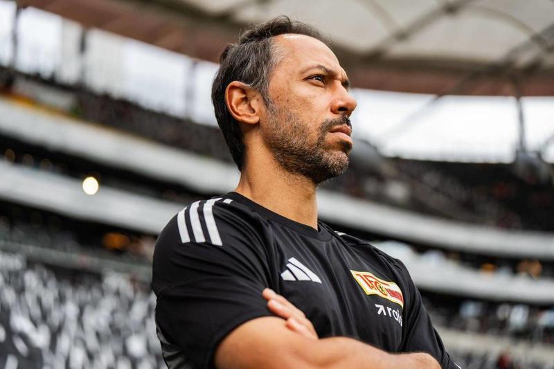 Auxiliar técnico, cargo camaleônico