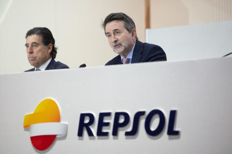 Los márgenes de refino sostienen el relato de Repsol