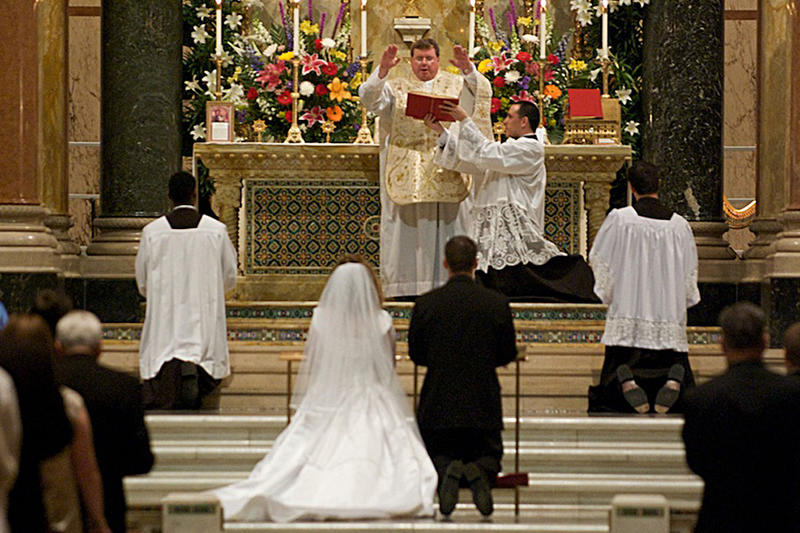 Stare insieme per sempre si può.
Non è facile, ma bisogna volerlo Stare insieme per sempre si può.
Non è facile, ma bisogna volerlo