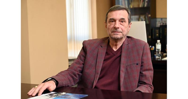 Димитър Манолов