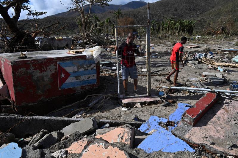 Hurricane Melissa leaves nearly 50 dead after thrashing Caribbean Hurricane Melissa leaves nearly 50 dead after thrashing Caribbean