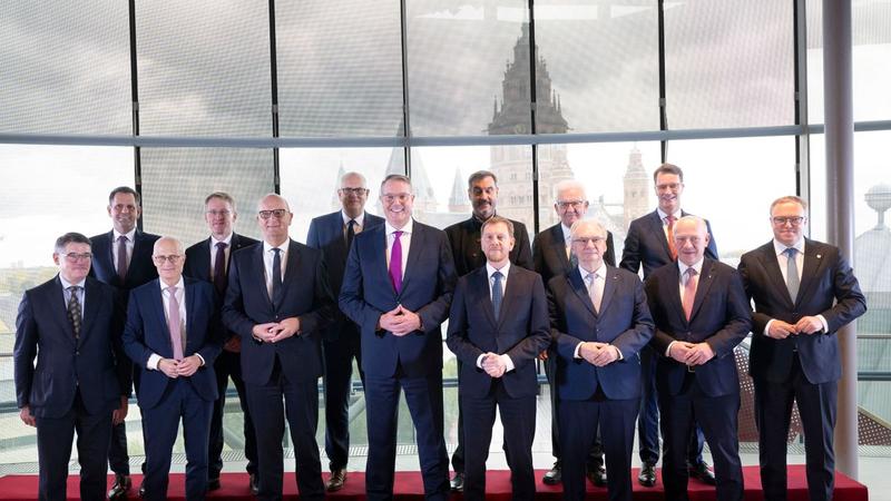 Diese Geizkragen plündern die Bundeskasse Diese Geizkragen plündern die Bundeskasse