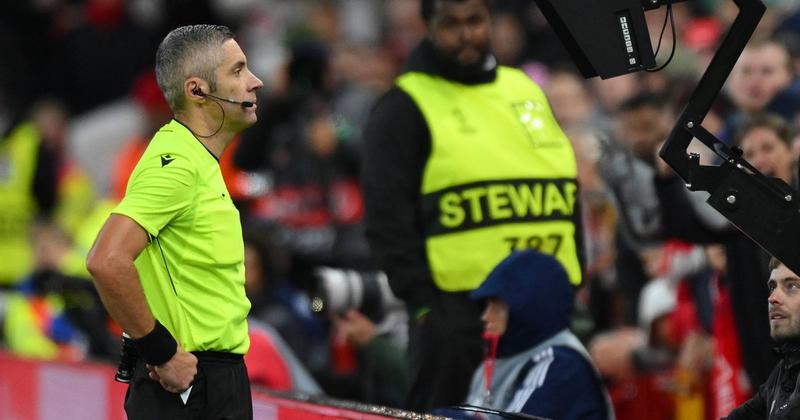 O futebol perdeu a alma — e nem o VAR a encontra