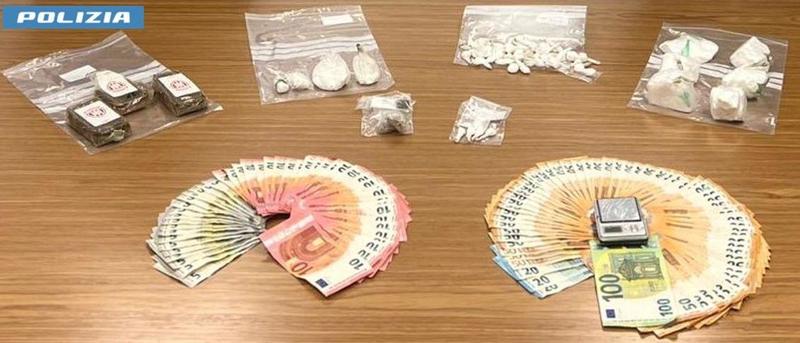 Livorno, una centrale dello spaccio di droga in centro: tre arresti