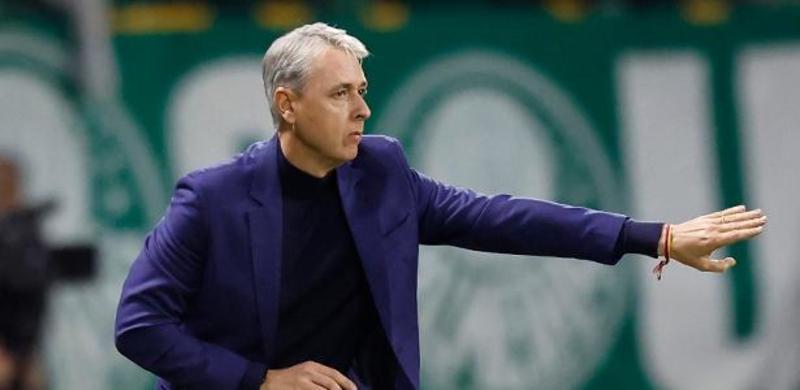 Tiago Nunes ganhou maior título em gramado sintético da Arena da Baixada