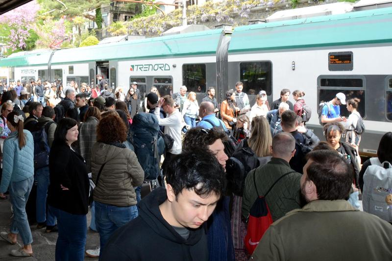 Treni olimpici anche di notte: i diretti per Tirano al raddoppio e convogli oltre la mezzanotte. Ecco cosa cambierà sulla Milano-Lecco-Sondrio