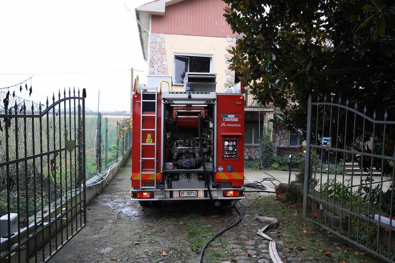 Rogo nel B&B a Chiesuol del Fosso, le fiamme partite da un computer
