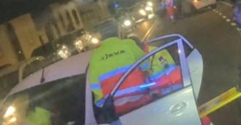 Livorno, in auto contromano colpisce un’altra macchina: due feriti sul viale Italia