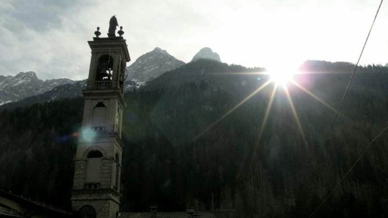 Ardesio, la borgata di Valcanale dal 2 novembre senza sole