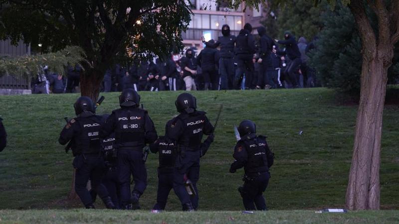 Una vez más, entre los 'hunos' y los 'hotros'