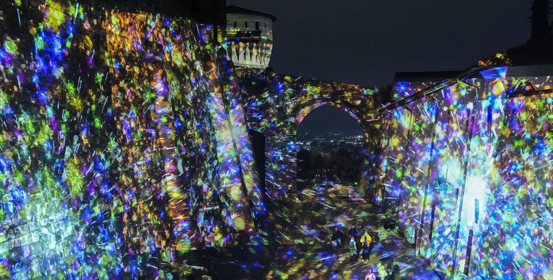 Brescia, il castello si illumina con Mysteria Light Festival: musica, letteratura e spettacolo