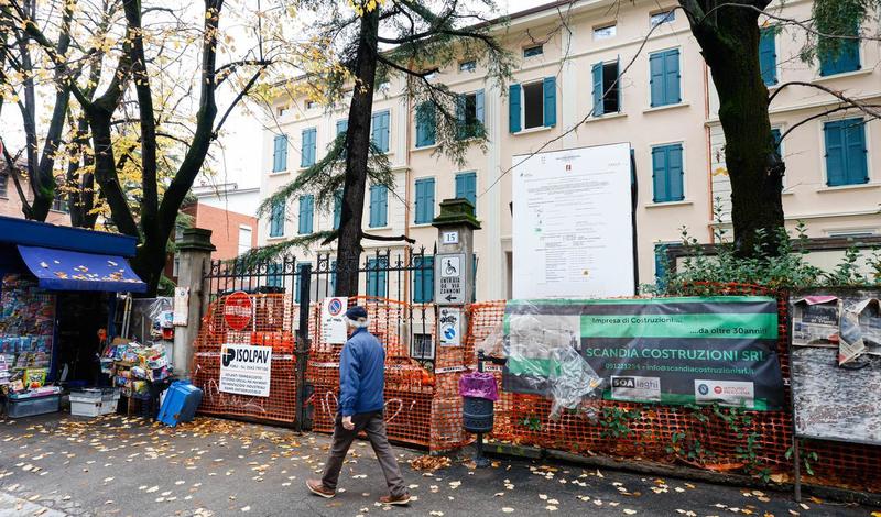 L’ex clinica Beretta vede la luce. Via le impalcature, cantiere finito. A breve il bando per gli inquilini