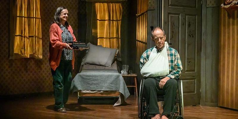 Vilken författare har inte drömt om att mörda sina kritiker? Vilken författare har inte drömt om att mörda sina kritiker?