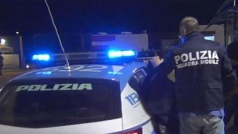 Sedicenne gambizzatoall'esterno di un localenotturno: sparatoriaÂ dopo una serata musicale