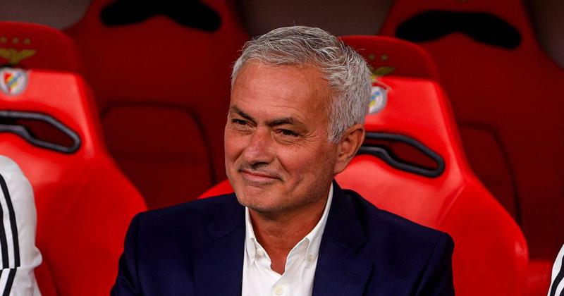 As costas largas de Mourinho no Benfica As costas largas de Mourinho no Benfica