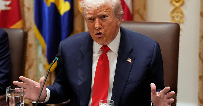 Изборът е ясен - бунтарите или гангстерите