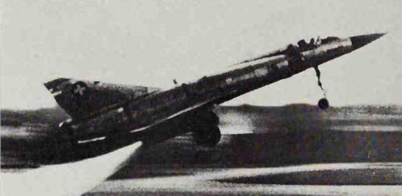 Avião a jato ou vapor? Técnica usava água fervente para fazer avião decolar