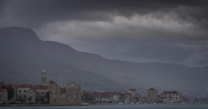 Pripremite se na veliku promjenu: Kreću kiša, pljuskovi i grmljavina, evo tko prvi mora pripremiti kišobrane
